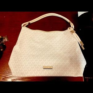 White Michael Kors Shoulder Bag